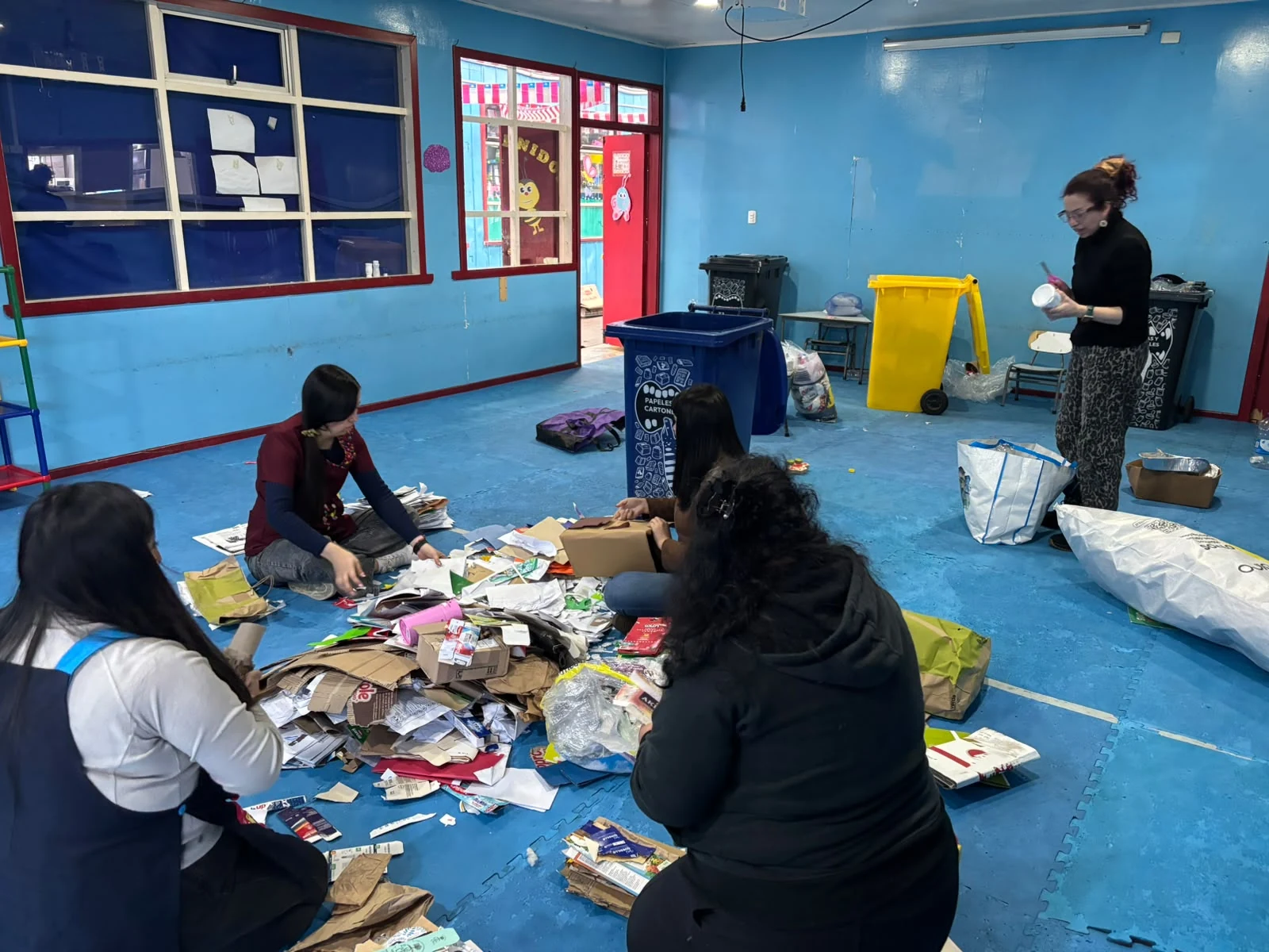 Imagen de: Del basurero al reciclaje: un hábito que nace en el colegio y llega a los hogares de Calbuco